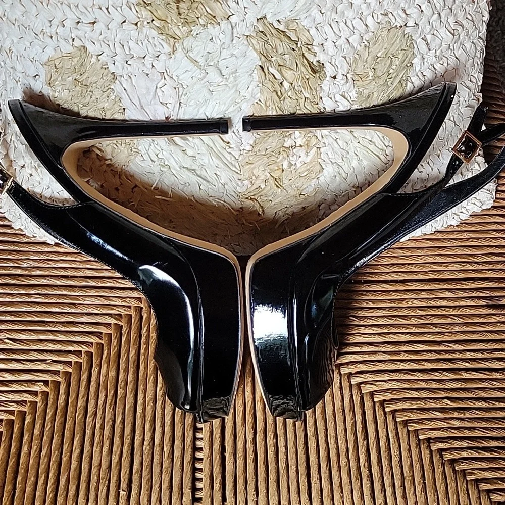 Vince Camuto Lavina black patent leather, platform, stilleto, peep toe heels 9.5